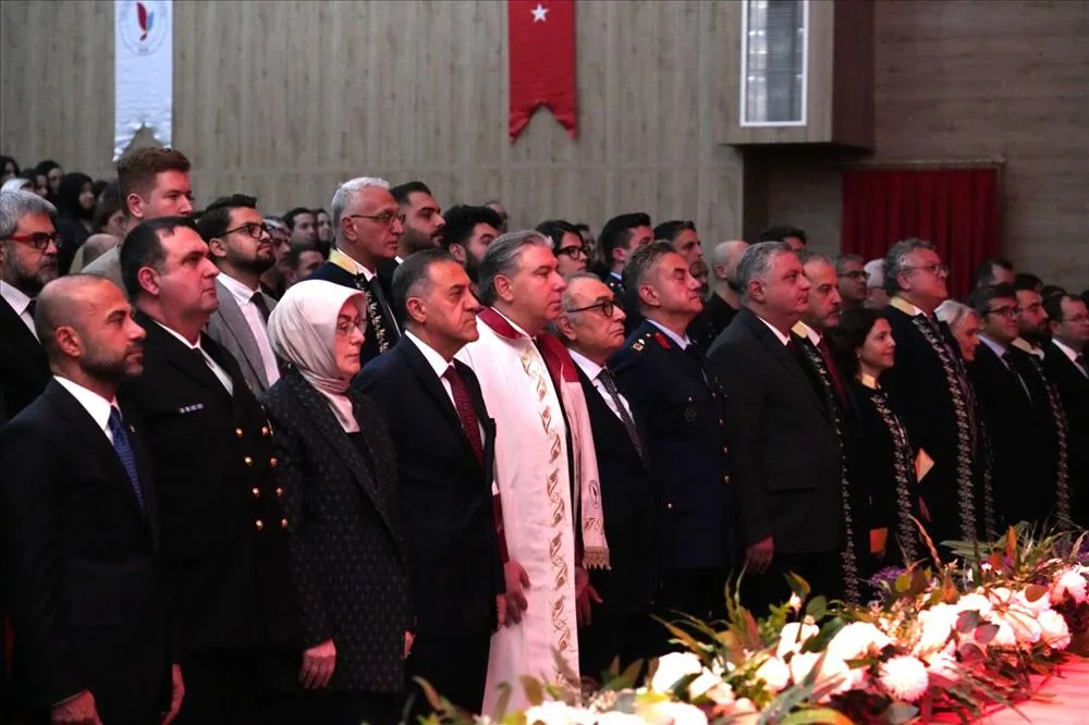 Yalova Üniversitesi, 2026-2027 Akademik Yılı açılış dersini büyük bir coşkuyla yaptı