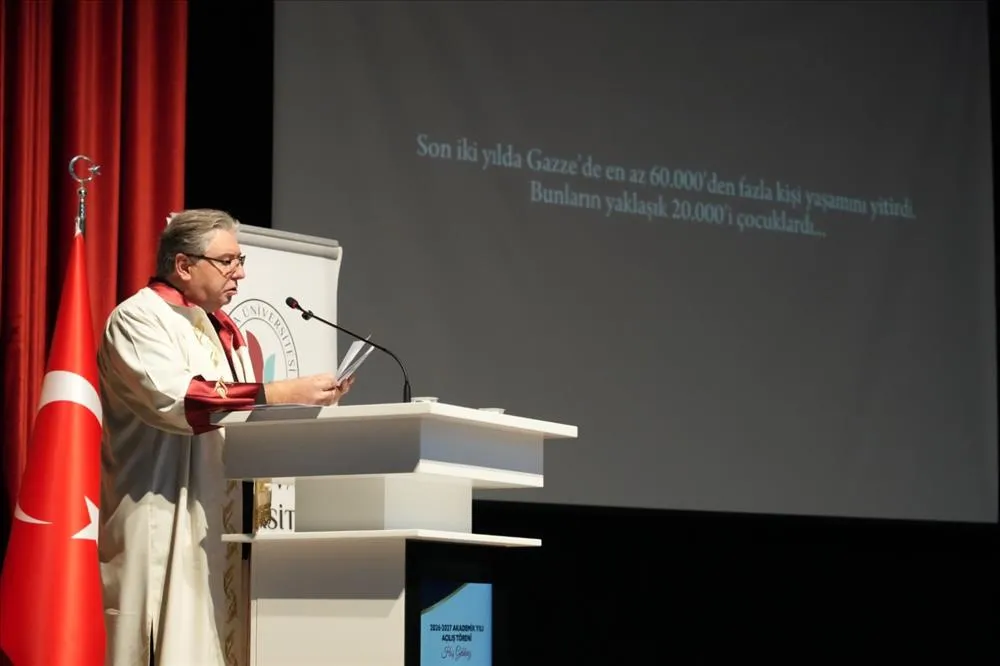 Yalova Üniversitesi, 2026-2027 Akademik Yılı açılış dersini büyük bir coşkuyla yaptı