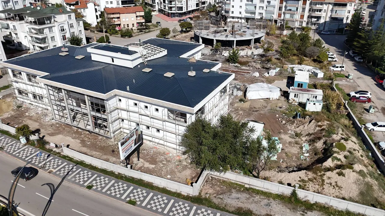 Gündüz Bakımevi, Kreş ve Çocuk Kütüphanesi projesinde inşaat çalışmaları sürüyor