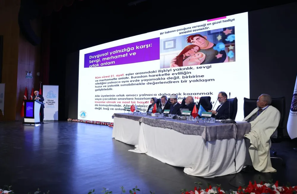 Tarhan: Evlilik mutluluk beklenen değil iyilik üretilen alandır