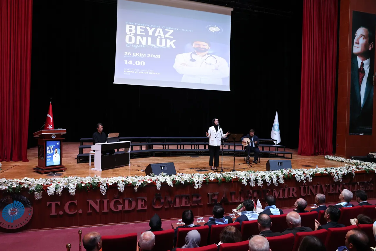 Niğde Ömer Halisdemir Üniversitesi Tıp Fakültesi öğrencileri beyaz önlüklerini giydi