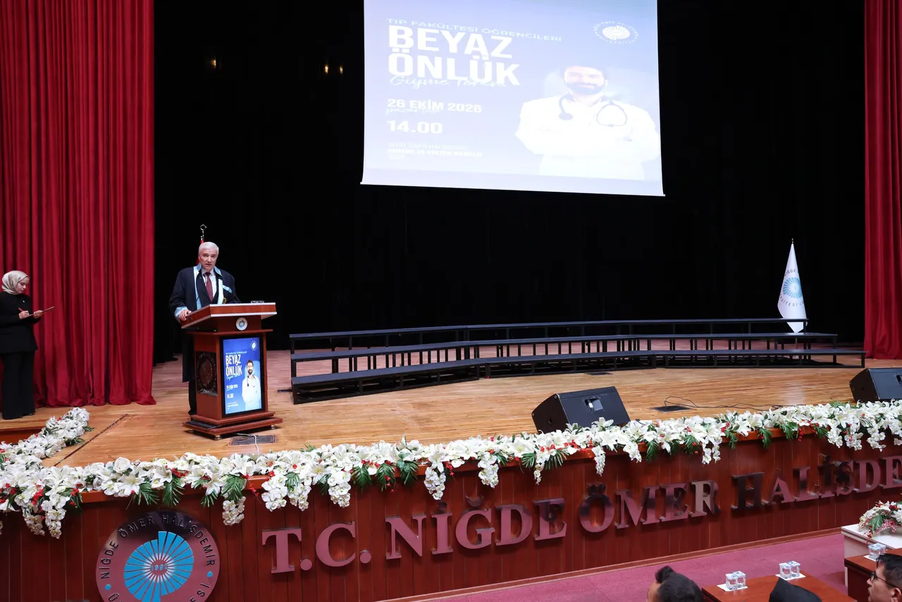 Niğde Ömer Halisdemir Üniversitesi Tıp Fakültesi öğrencileri beyaz önlüklerini giydi