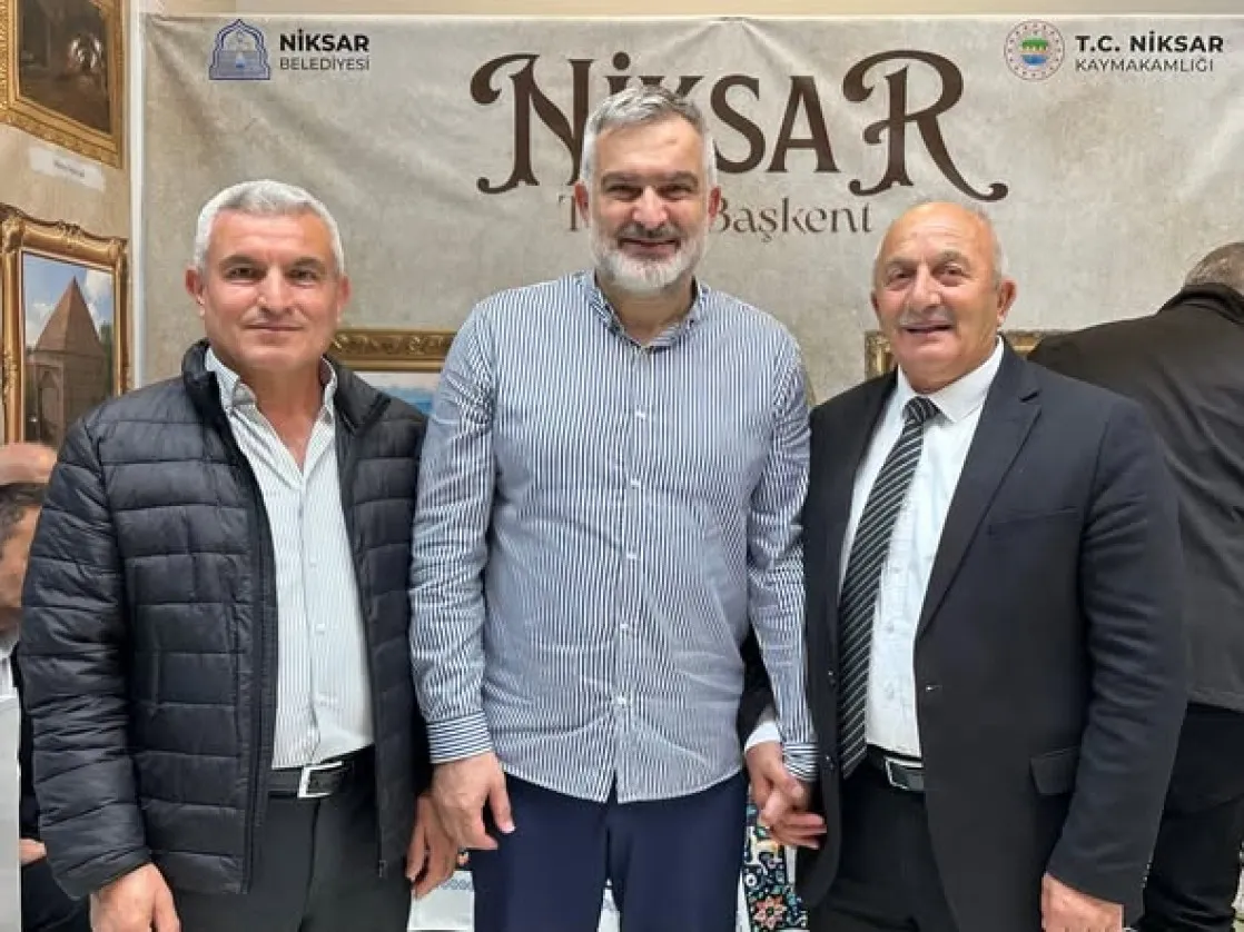 Niksar Belediyesi, İstanbul Atatürk Havalimanı’ndaki 7. Tokat Tanıtım Günleri’nin son gününde de misafirleri Niksar stantta ağırlamaya devam ediyor