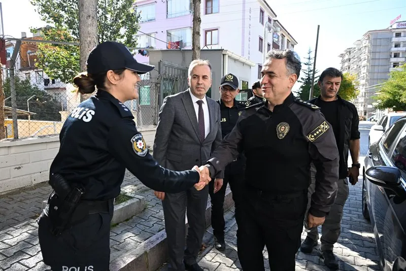 "İl Emniyet Müdürümüz Aydın Karan’dan Mareşal Fevzi Çakmak Polis Merkezi Amirliğimize Ziyaret"