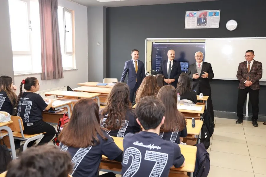 Başkan Büyükgöz Haftaya Öğrencilerle birlikte başladı