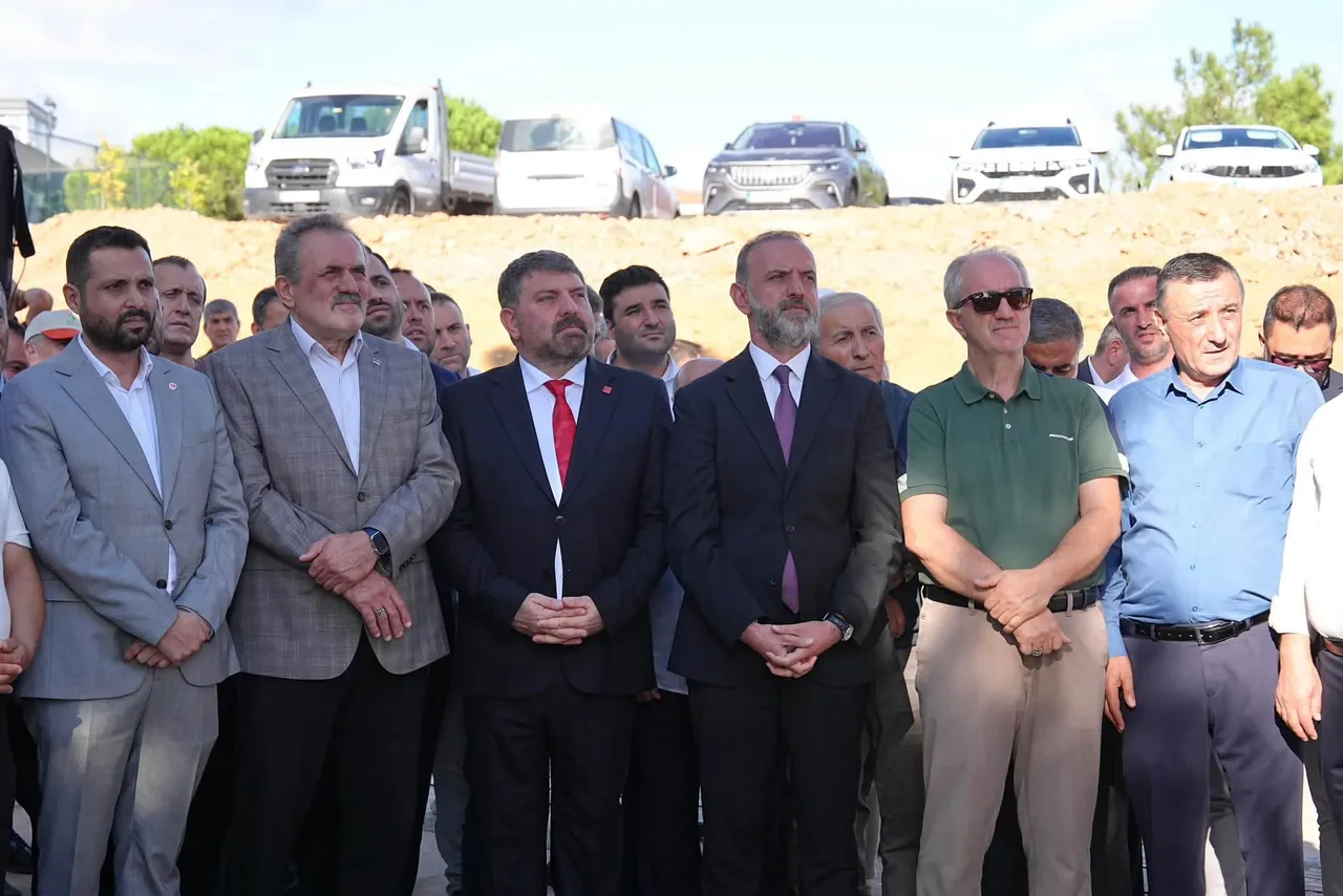 Sancaktepe’de halka açık yeni yaşam alanı: Paşaköy Koru Park'ı açıldı