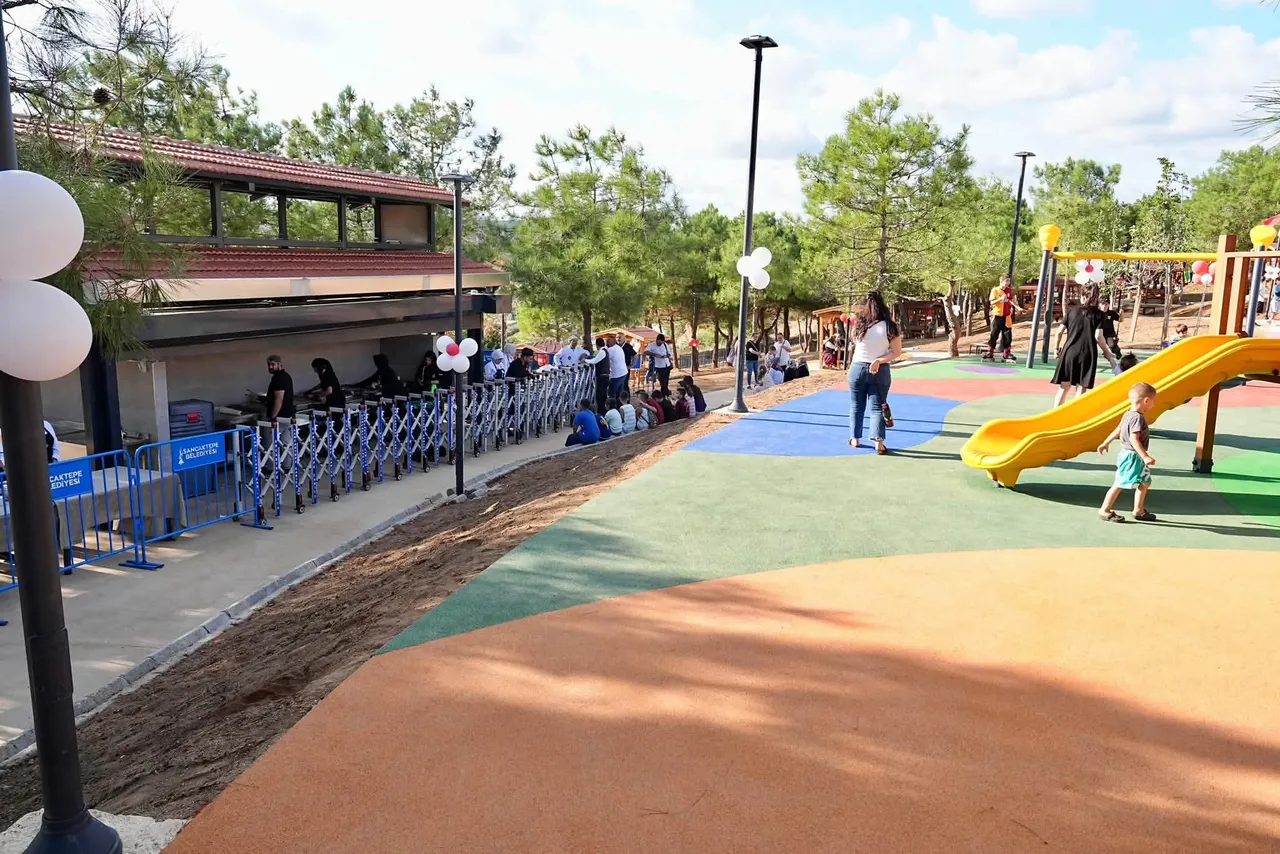 Sancaktepe’de halka açık yeni yaşam alanı: Paşaköy Koru Park'ı açıldı