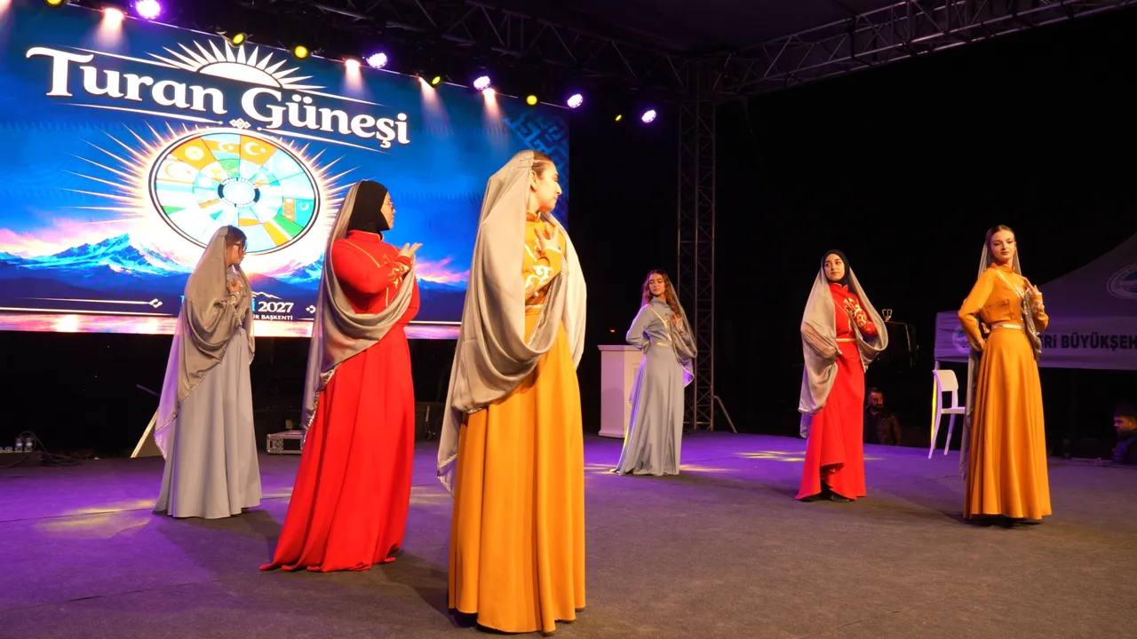 Kayseri Büyükşehir ile Türk dünyası rüzgârı esti