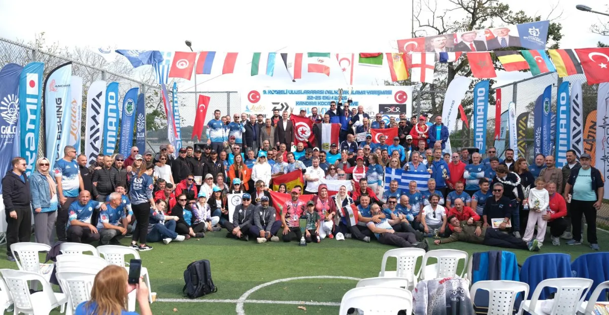 Kandıra’da oltaya 41 santimetrelik “eşkina” takıldı