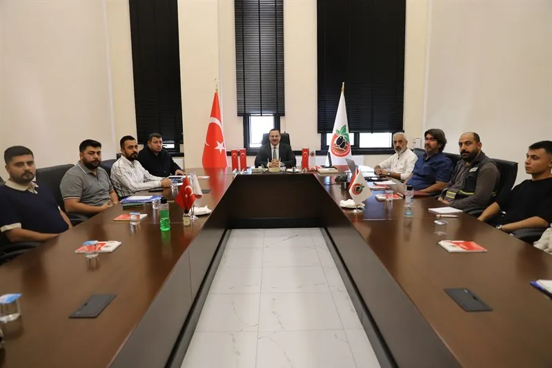 Deprem sonrası hasarlı yapılarda yıkım çalışmaları masaya yatırıldı