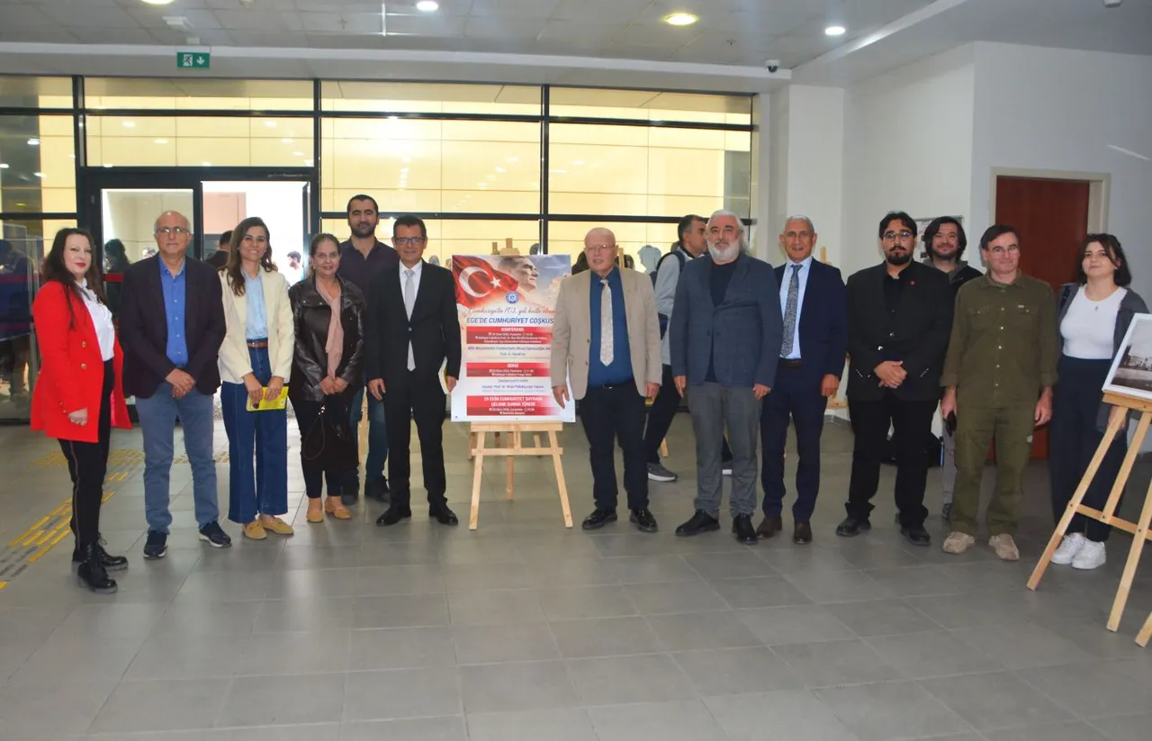 Ege Üniversitesinde Milli Mücadele’den Cumhuriyet’e uzanan süreç anlatıldı