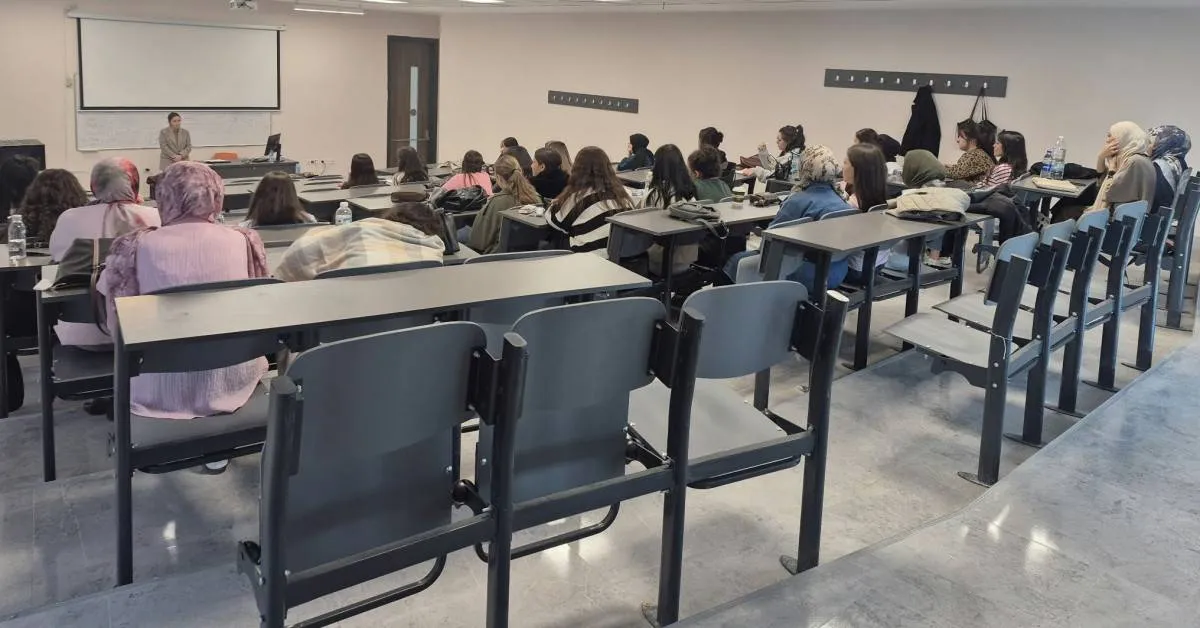 Hasta Bakımı Programı öğrencileri girişimcilik eğitimi aldı