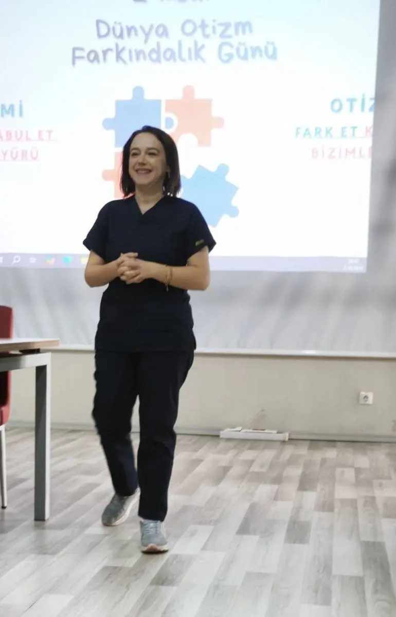 AFSÜ Diş Hekimliği Fakültesi’nden Engelsiz Yaşam Merkezi çalışanlarına ağız ve diş sağlığı eğitimi