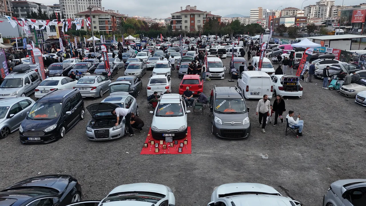 Car Fest Çekmeköy renkli görüntülere sahne oldu
