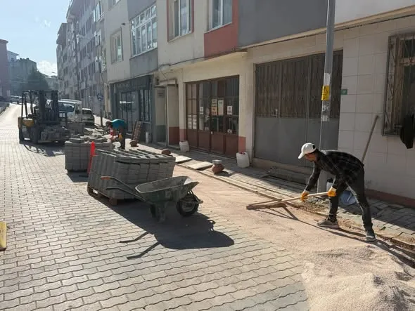 Bandırma Belediyesi, Bandırma'nın her köşesinde çalışmaya devam ediyor