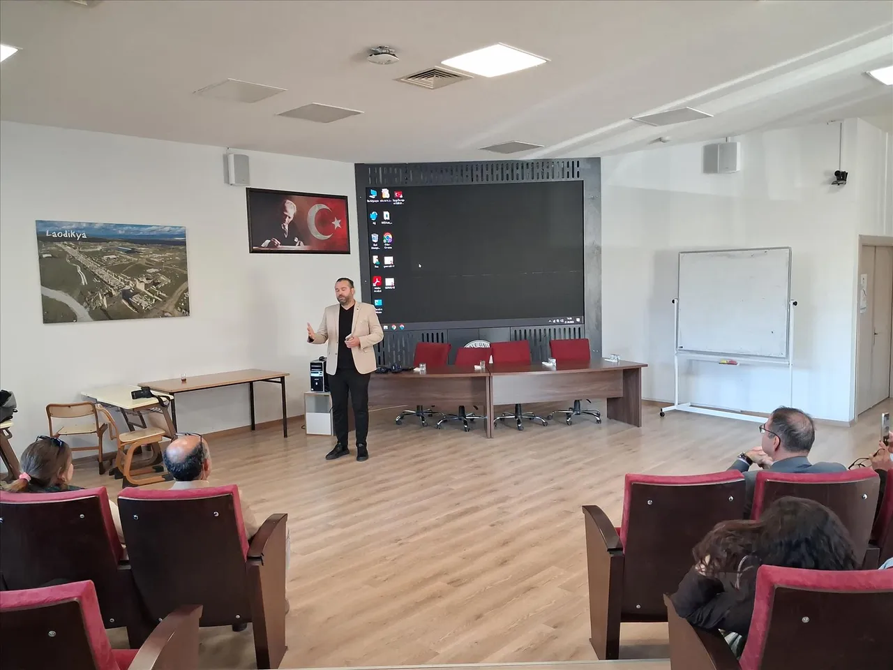 İletişim Fakültesi’nde “Kariyer Buluşmaları” etkinliği düzenlendi