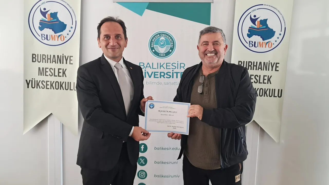 Burhaniye MYO’da, Türkiye’de av turizmi semineri düzenlendi