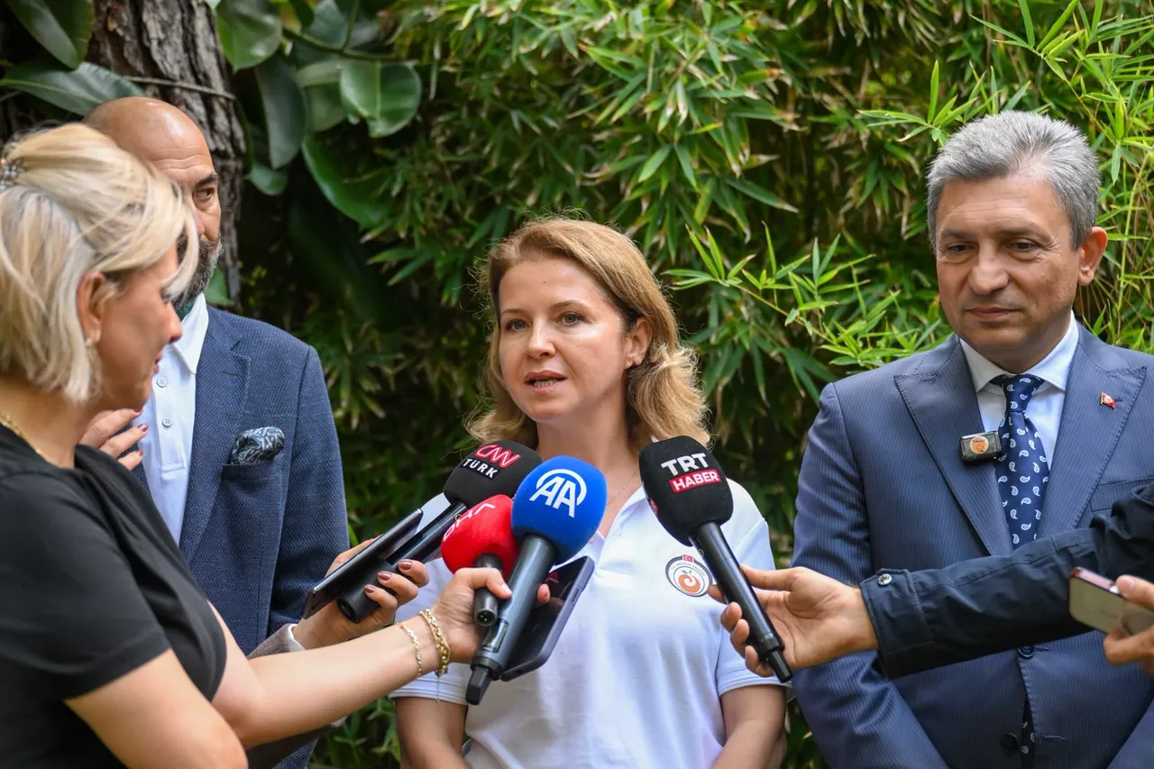 Vali Şahin: Denizaltı yaşamını yeniden inşa edeceğiz