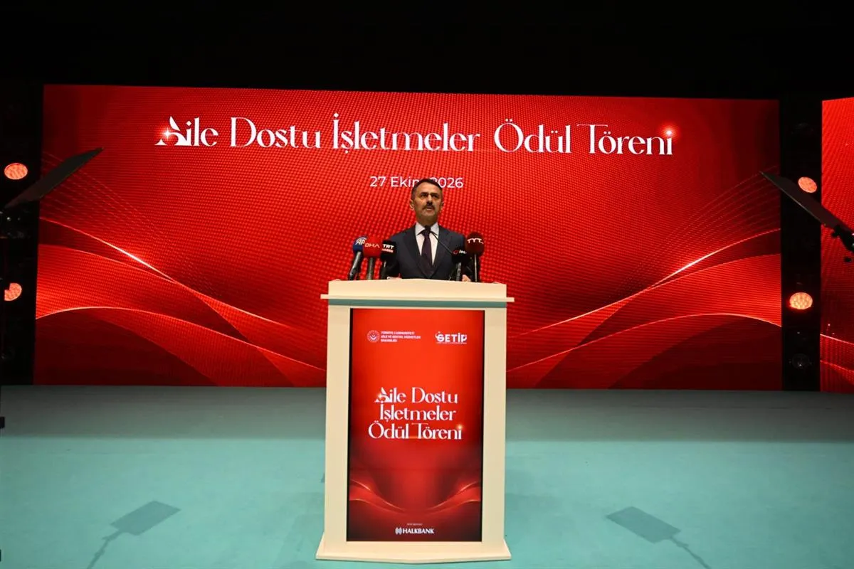 Aile ve Sosyal Hizmetler Bakanı Göktaş ve Vali Aktaş'ın Katılımıyla 'Aile Dostu İşletmeler Ödül Töreni' gerçekleşti
