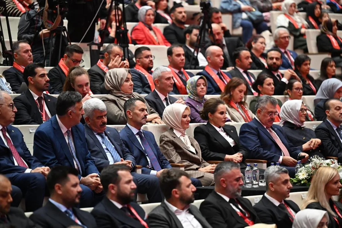 Aile ve Sosyal Hizmetler Bakanı Göktaş ve Vali Aktaş'ın Katılımıyla 'Aile Dostu İşletmeler Ödül Töreni' gerçekleşti