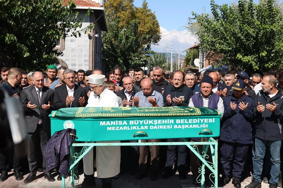 Soma’da meydana gelen maden göçüğünde hayatını kaybeden madencileri ebediyete uğurlandı