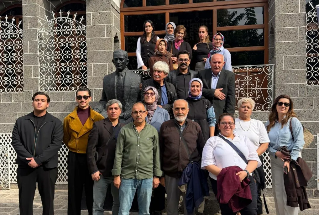 Elazığ Belediyesi Edebiyat Atölyesi Katılımcılarından Diyarbakır’a Kültür yolculuğu