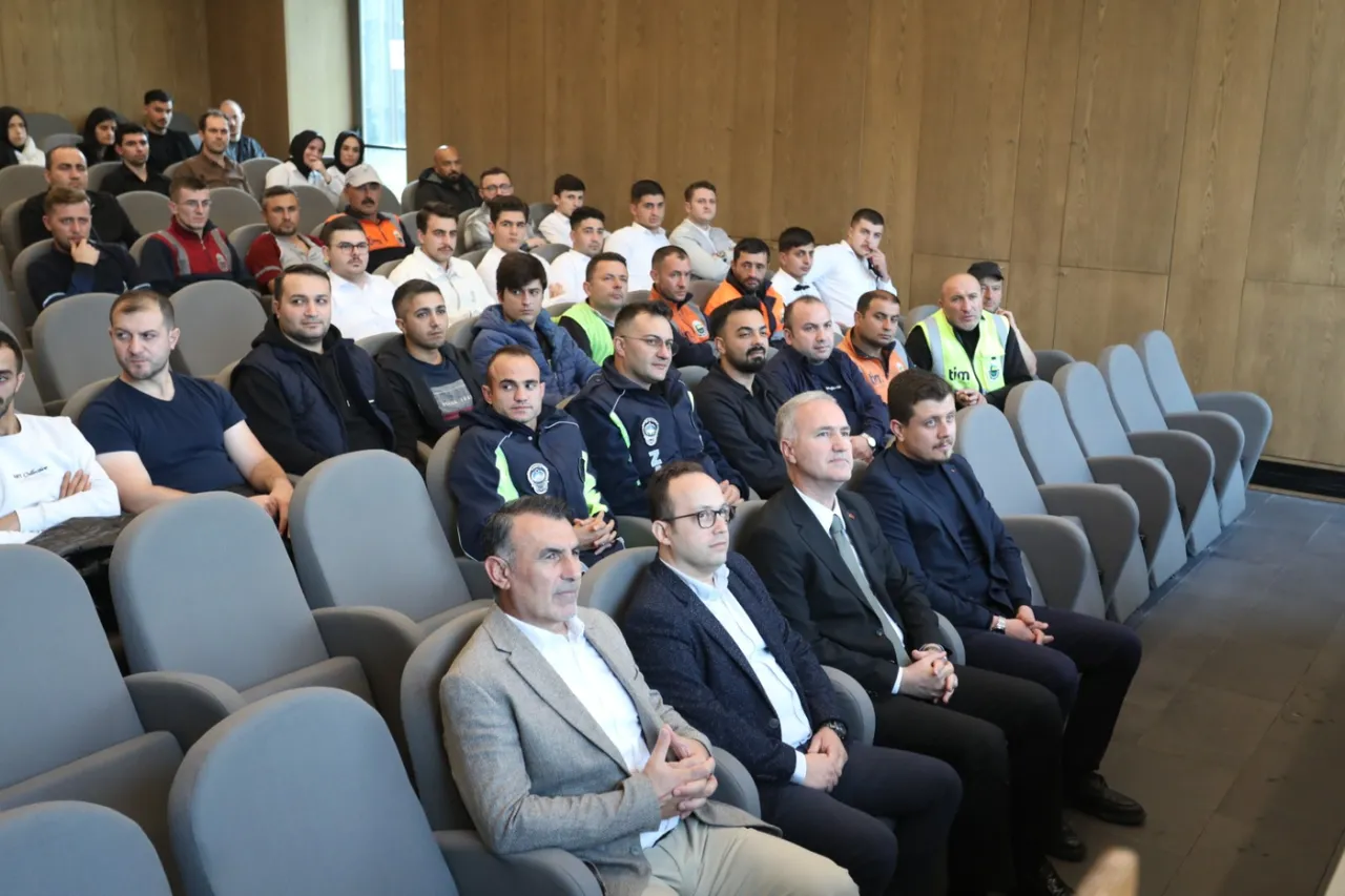 İnegöl Belediyesi’nden personele 2. Yalın Temelleri Eğitimi