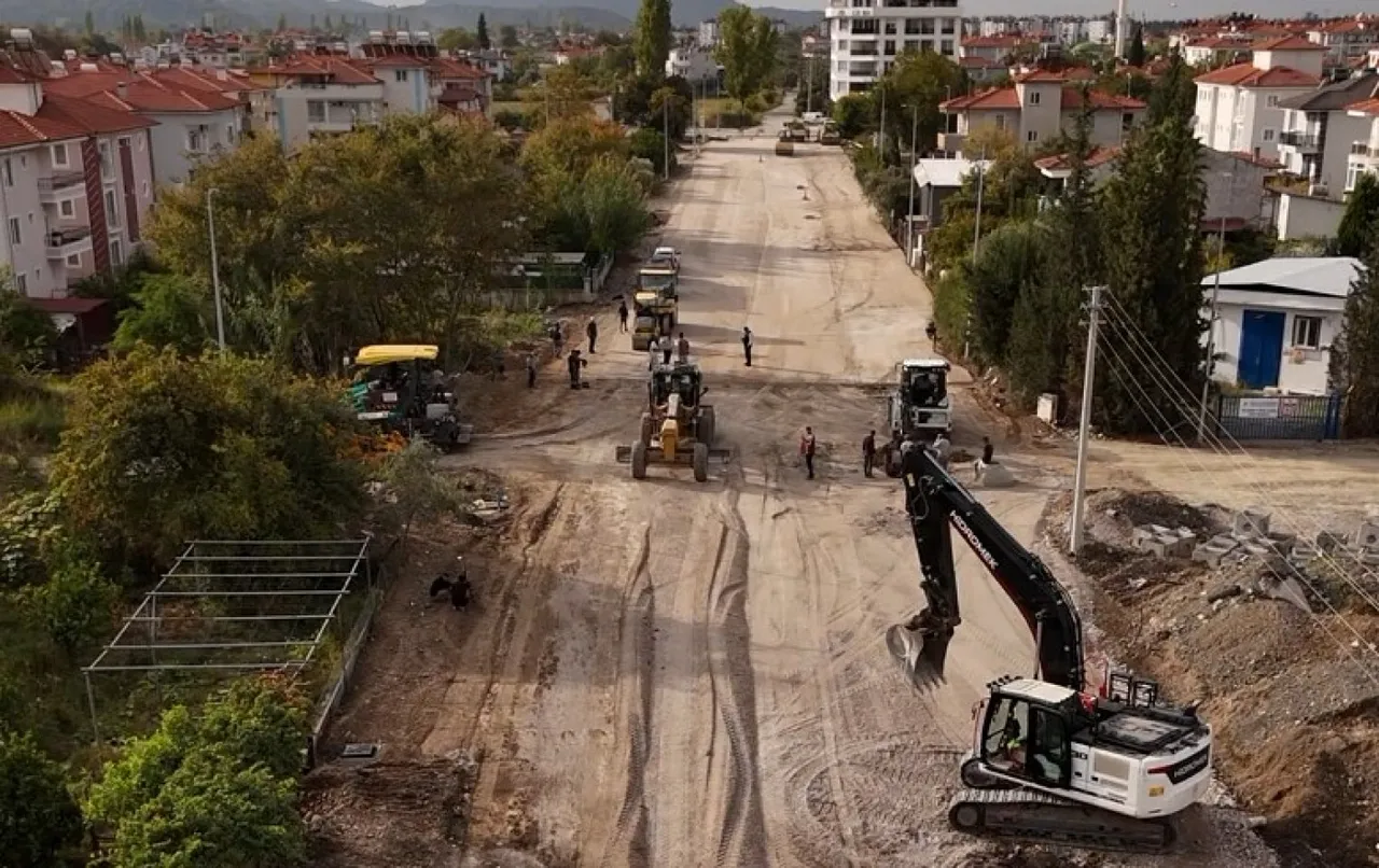 Dalaman’da yol çalışmaları aralıksız sürüyor