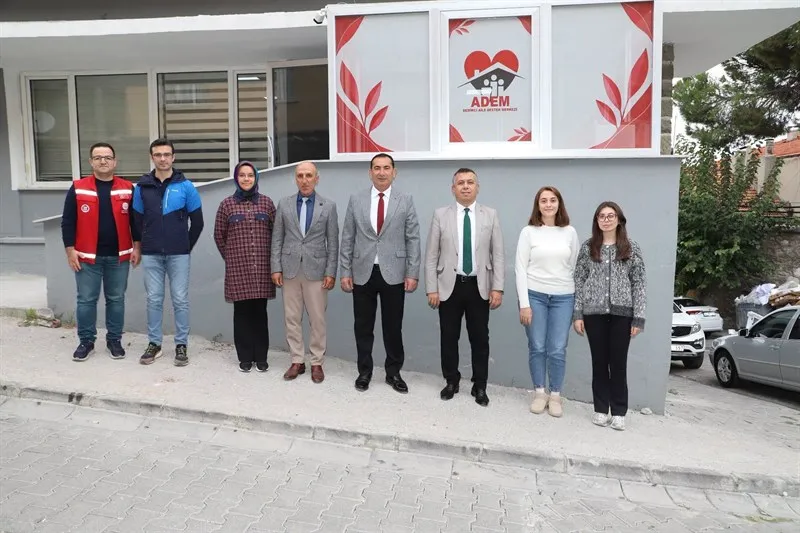 Demirci Kaymakamı Bayram, Aile Destek Merkezi’nde incelemelerde bulundu