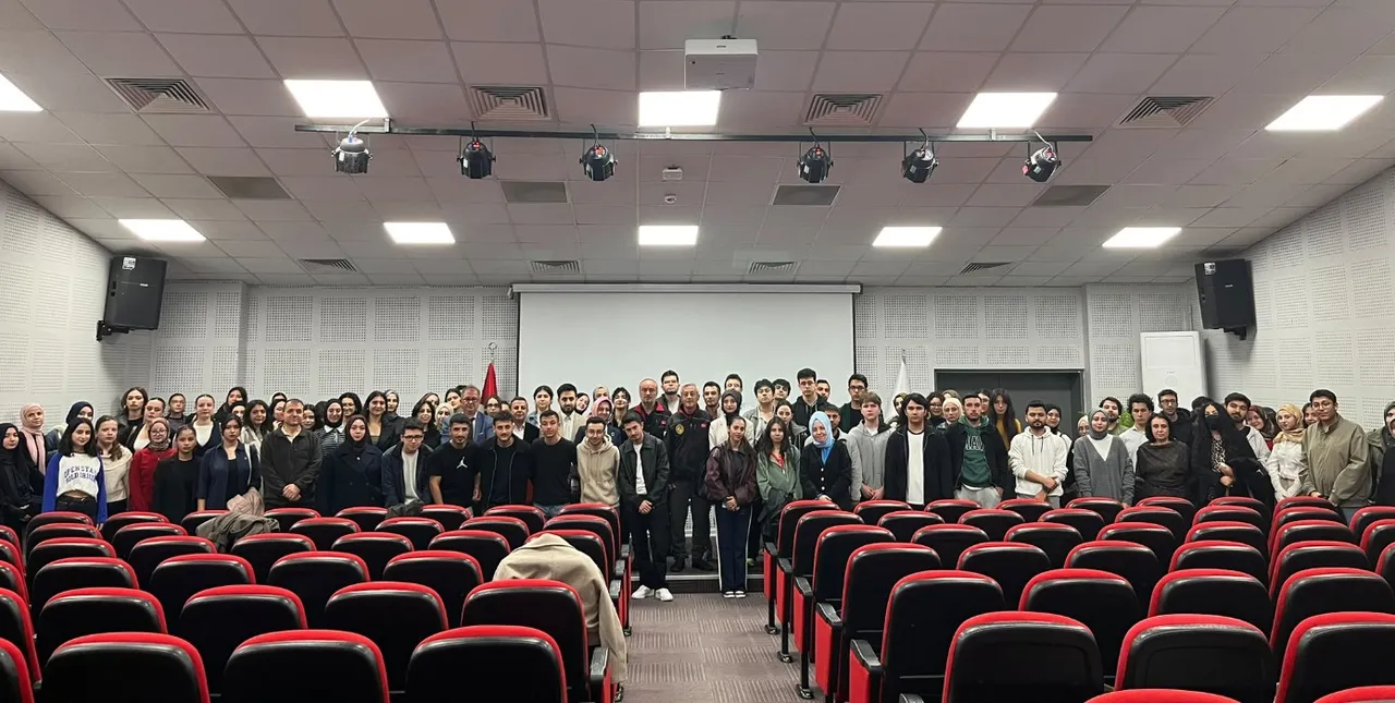 KSBÜ’de “Vatan ve Kahramanlık Buluşmaları” programı düzenlendi