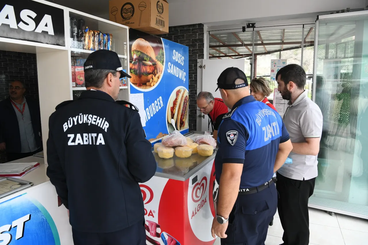 Trabzon Büyükşehir Belediyesi: Büyükşehir’den okul kantinlerine denetim
