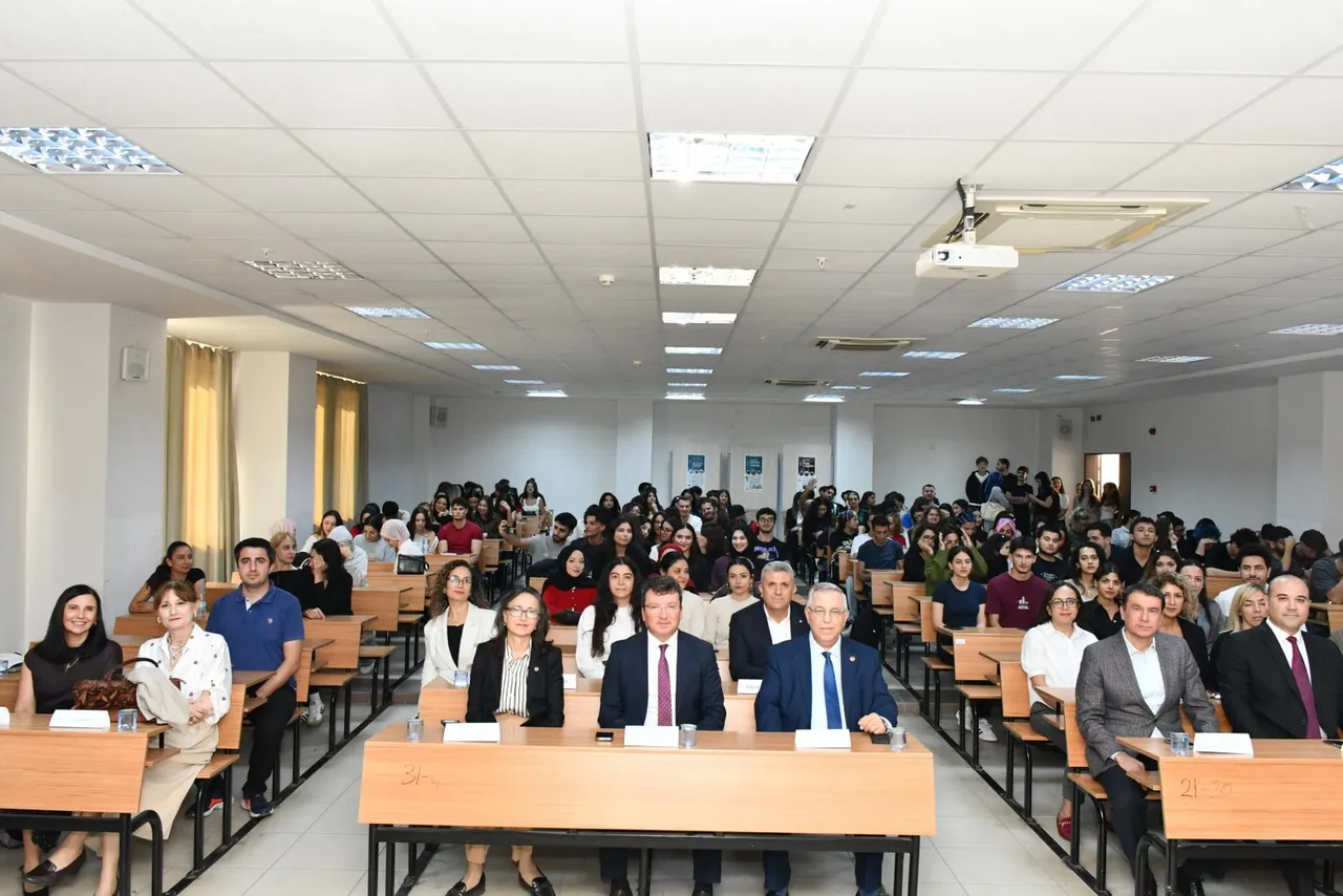 Serik’te ilk dersin konusu yaratıcı düşünme oldu