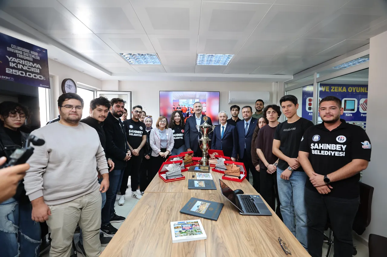 Şahinbey Belediyesi Genç Ofis'i kapılarını üniversiteli gençlere açtı