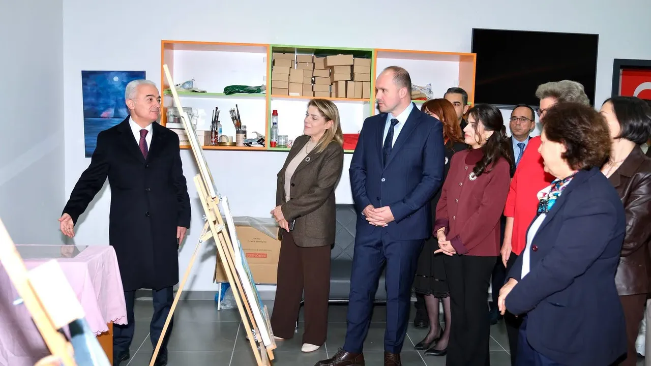 Kırklareli Belediyesi, Üreten Kadınlarla Yaşayan Cumhuriyet temasıyla düzenlenen programa katıldı