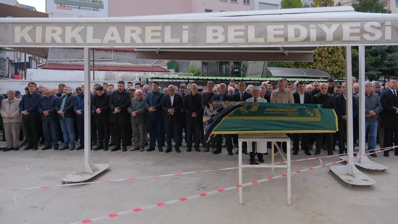 Kırklareli Belediyesi, Sevim Çiftlik'i son yolculuğuna uğurladı