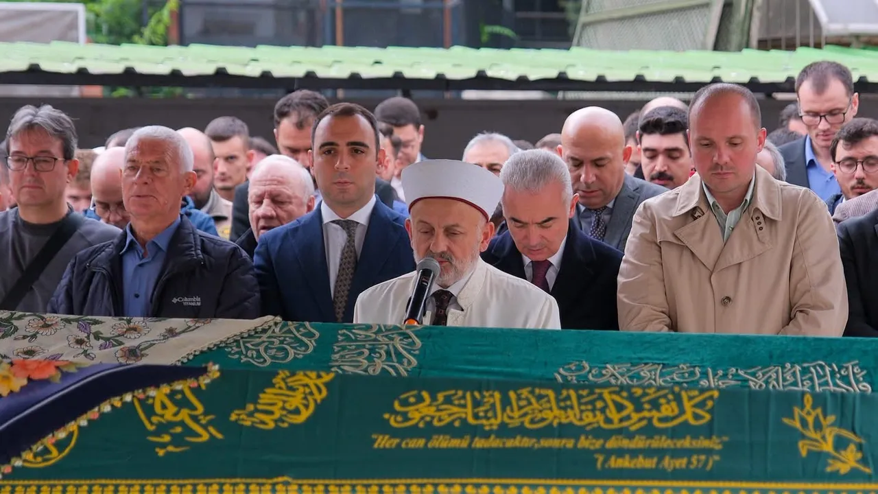 Kırklareli Belediyesi, Sevim Çiftlik'i son yolculuğuna uğurladı