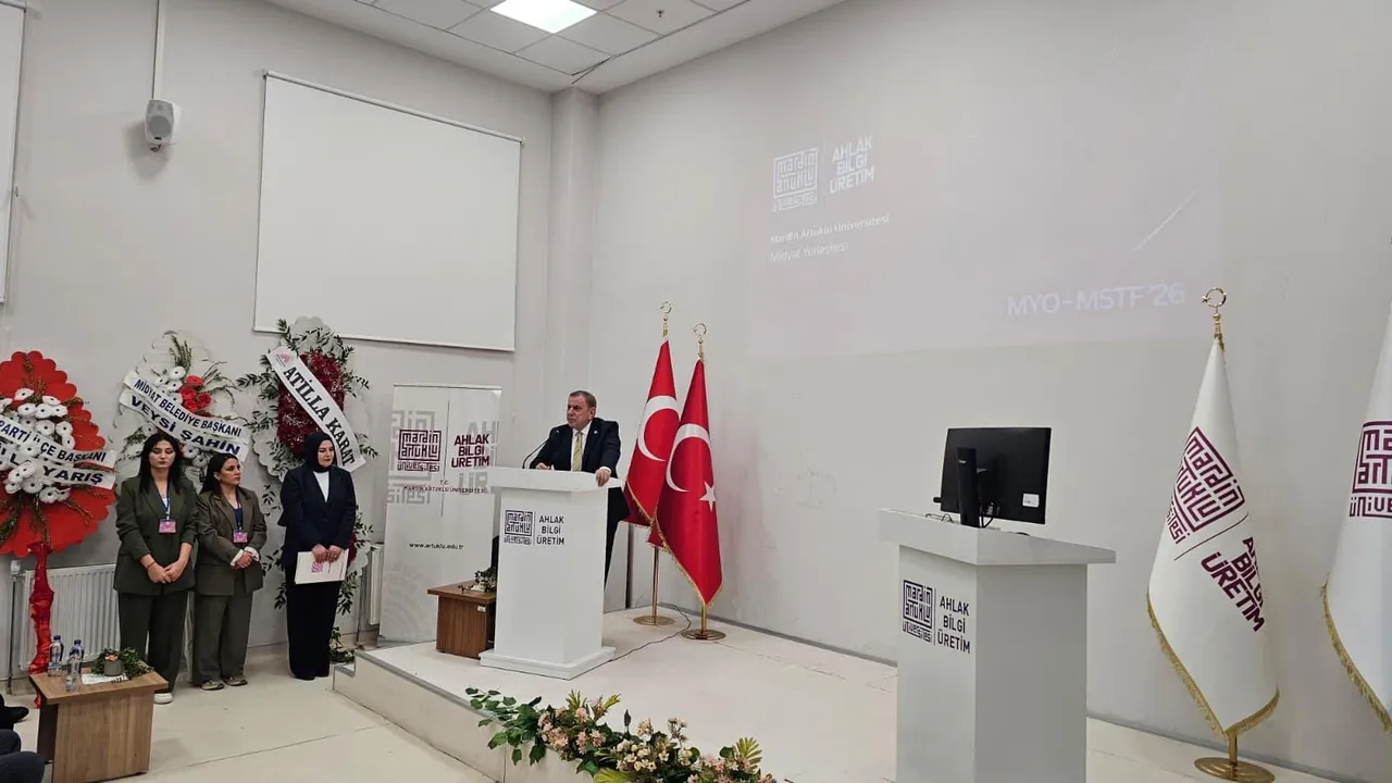 MAÜ Midyat Sanat ve Tasarım Fakültesinde açılış dersi Veysi Şahin’den