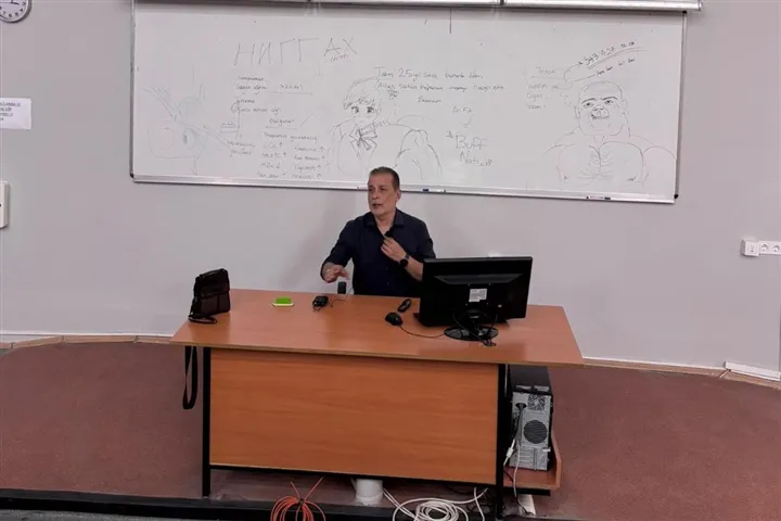 Trakya Üniversitesi Hastanesinde “Temel İletişim Becerileri ve Beden Dili” eğitimi verildi