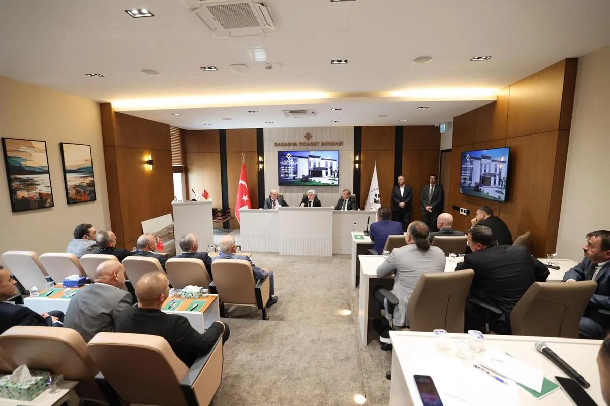 Vali Doğan, ticaret Borsası meclis toplantısına katıldı