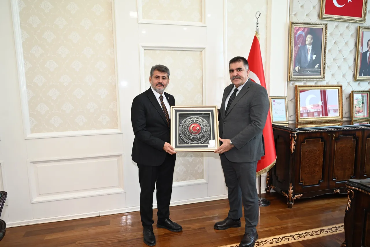 Türkoğlu Belediyesi: Türkoğlu’muz için beraberiz