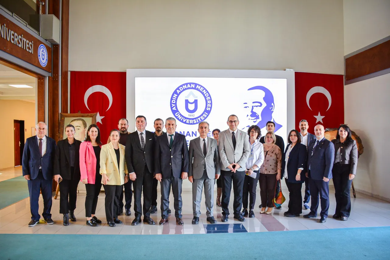 Adnan Menderes Üniversitesinde TURAK akreditasyon değerlendirme süreci kapsamında çıkış toplantısı yapıldı