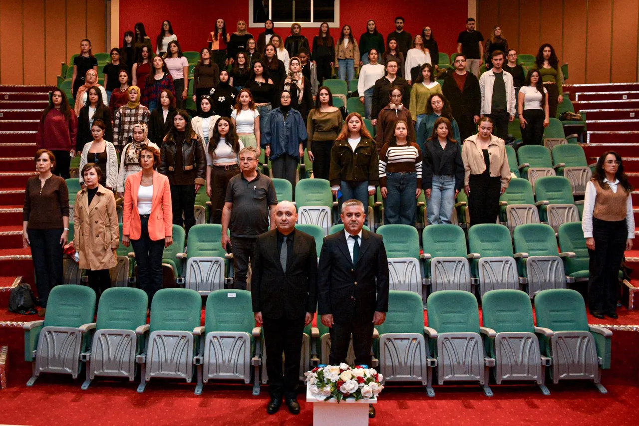 Adnan Menderes Üniversitesi Ev Sahipliğinde “Klasik Türk Şiiri ve Astronomi” konferansı düzenlendi