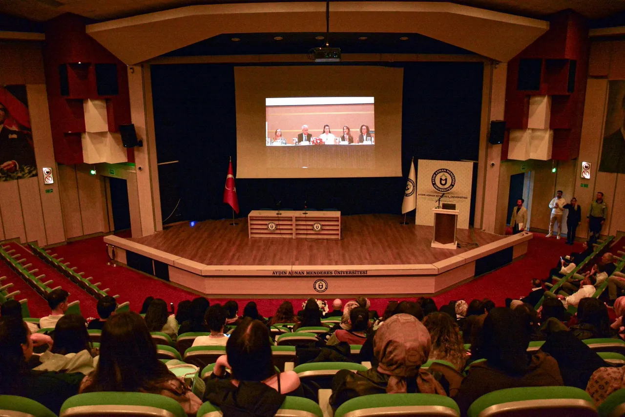 Adnan Menderes Üniversitesi Ev Sahipliğinde “Klasik Türk Şiiri ve Astronomi” konferansı düzenlendi