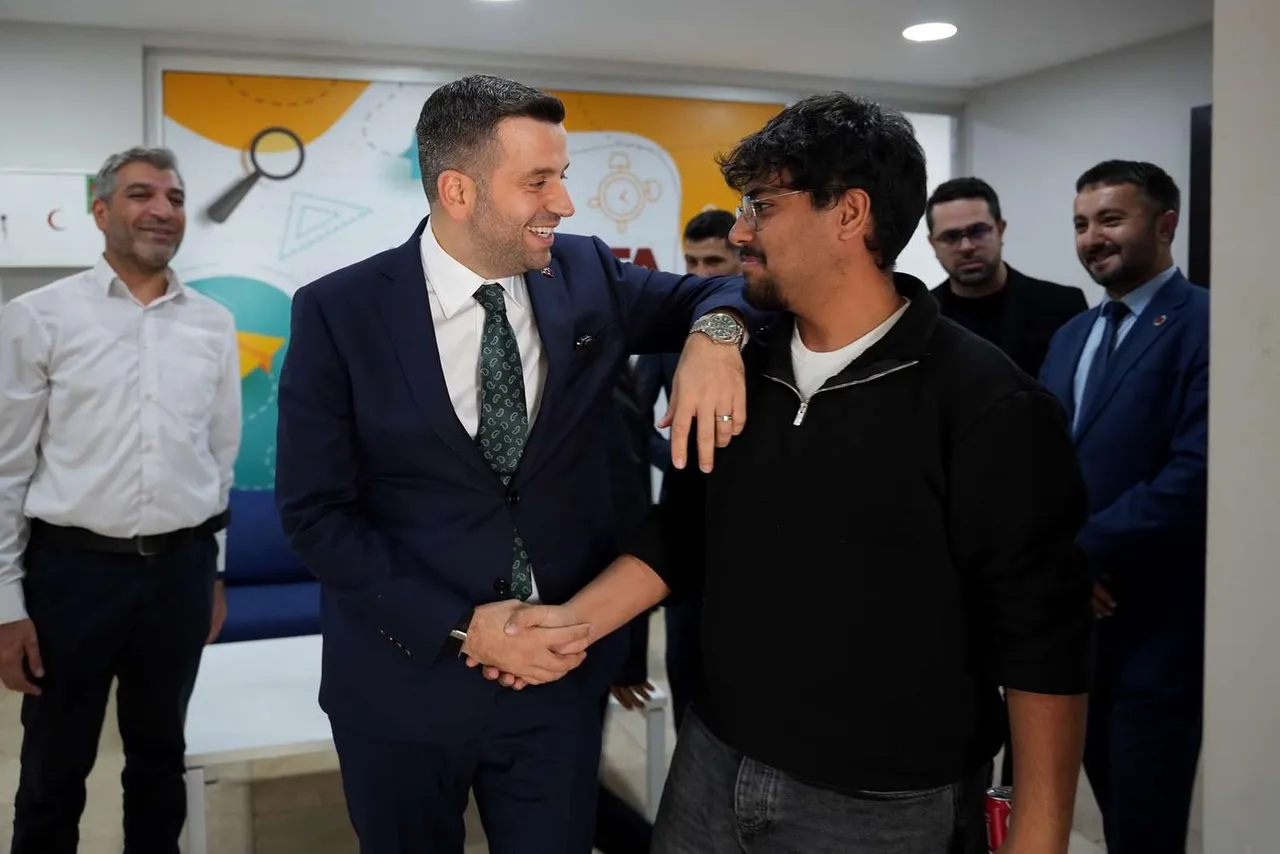 Başkan V. Orhan Ata Akademi’de gençlerle buluştu