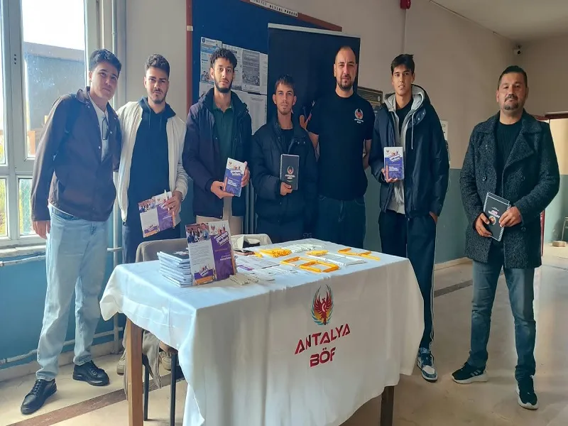 Güvenli gelecek için gençlerinin yanındayız
