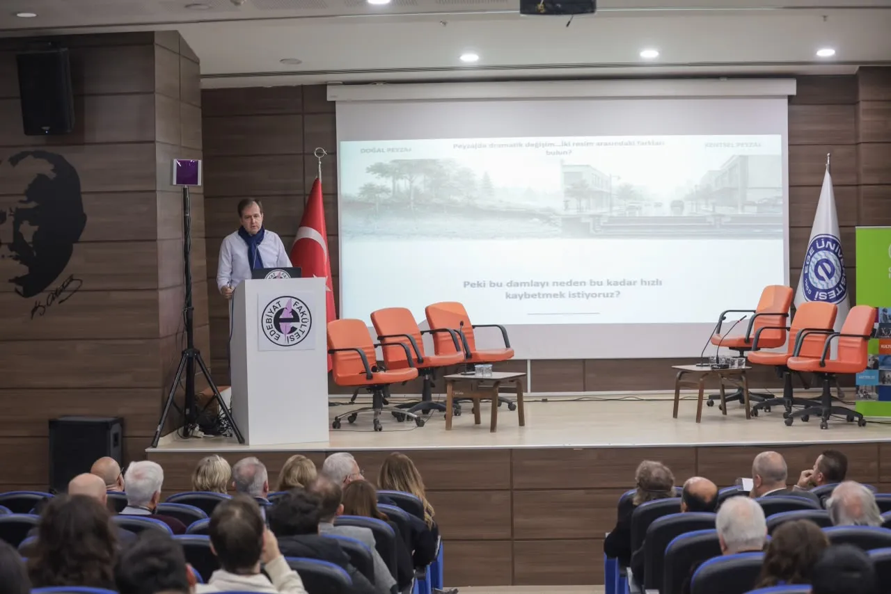Başkan Mutlu, Konak’ın dirençli kent vizyonunu uluslararası konferansta anlattı