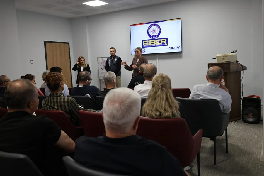 Nazilli'de görev yapan tüm aile hekimlerine “Siber Güvenlik Bilgilendirme Semineri” düzenlendi