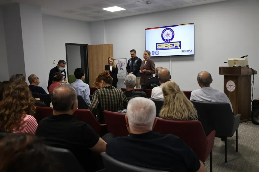 Nazilli'de görev yapan tüm aile hekimlerine “Siber Güvenlik Bilgilendirme Semineri” düzenlendi