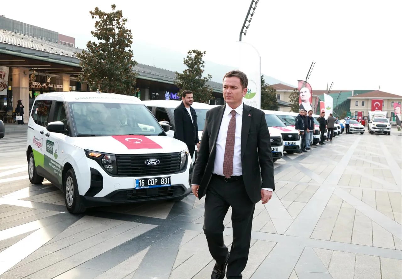 Osmangazi Belediyesi araç filosunu 51 yeni araçla güçlendirdi
