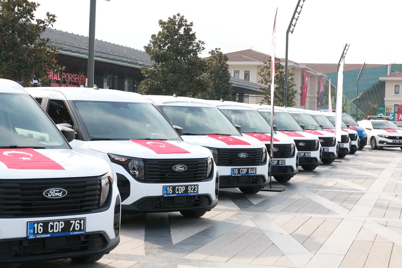 Osmangazi Belediyesi araç filosunu 51 yeni araçla güçlendirdi